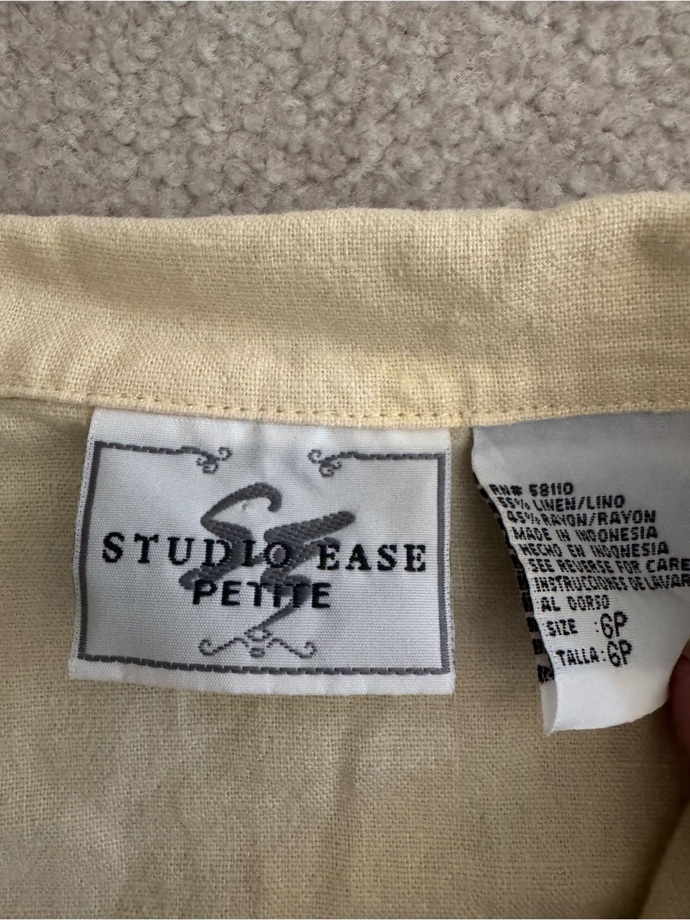 Short-Sleeve Button Front Top - Pale Yellow - Picture 2 of 2